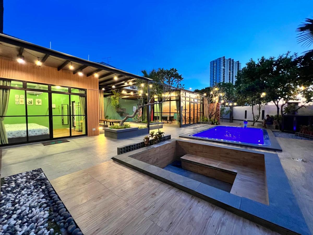The Uniique Haus - Johor 1St Staycation Water Dining Experience جوهر بهرو المظهر الخارجي الصورة