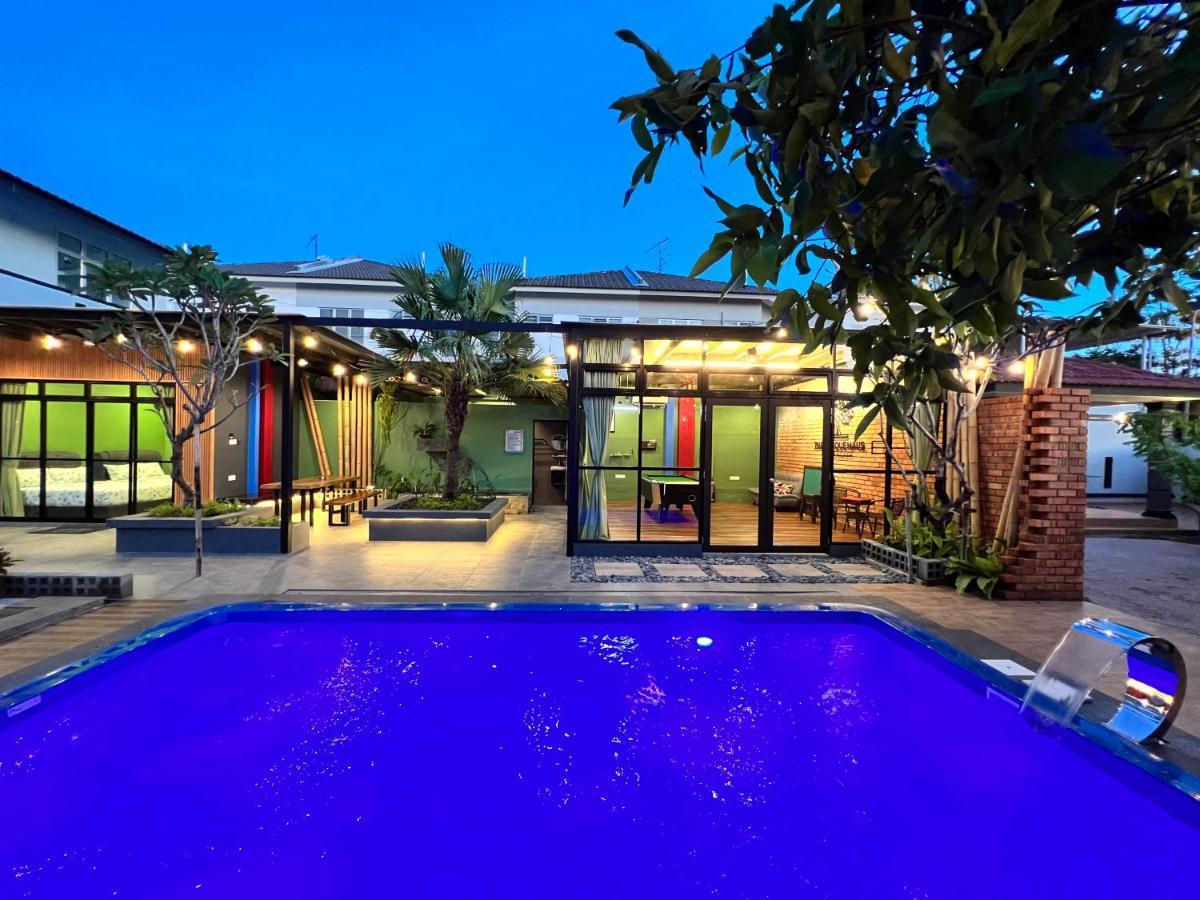 The Uniique Haus - Johor 1St Staycation Water Dining Experience جوهر بهرو المظهر الخارجي الصورة